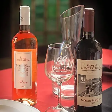 Seven Generations Winery מלון