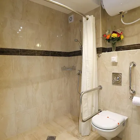 Seven Generations Winery מלון