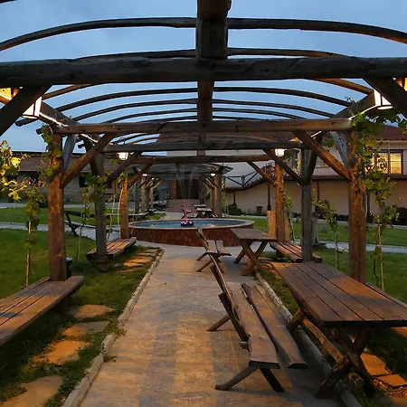 Seven Generations Winery Hotel Mechka