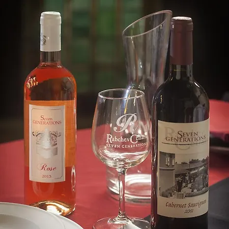 Seven Generations Winery מלון 4*