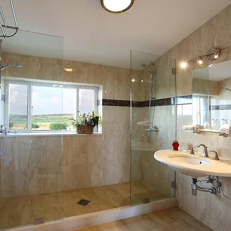 Seven Generations Winery Mechka