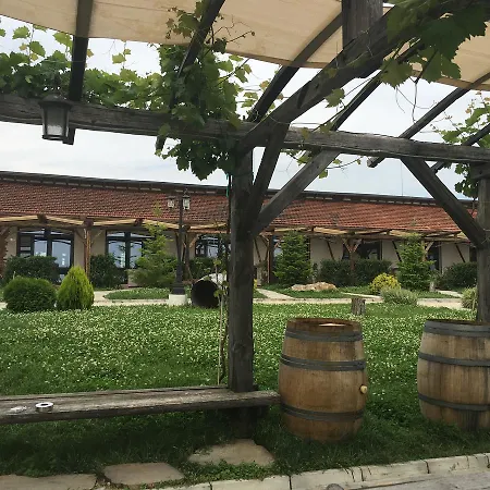 Seven Generations Winery מלון Mechka