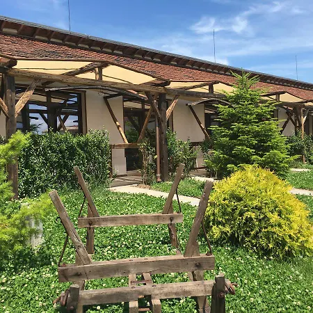 Seven Generations Winery מלון 4*