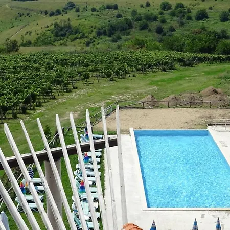 Seven Generations Winery מלון Mechka