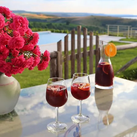 מלון Seven Generations Winery 4*