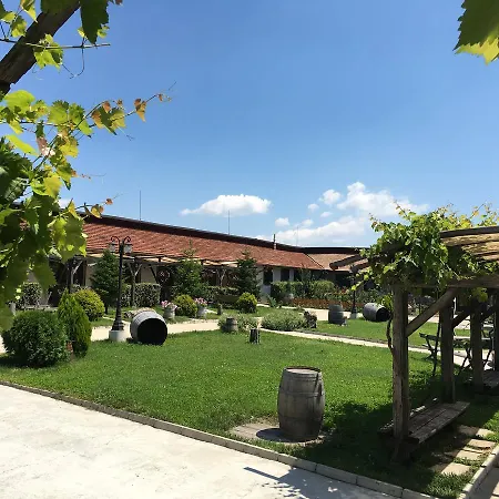 Seven Generations Winery מלון