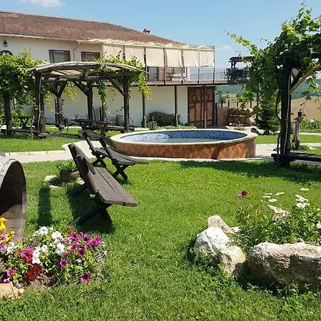 酒店 Seven Generations Winery 4*